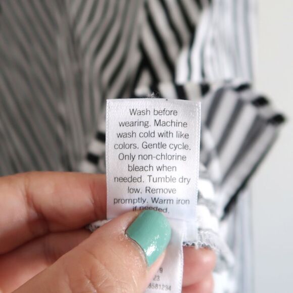 Nine West Black & White Striped Button-Up Shirt - Size Medium - Picture 9 of 9